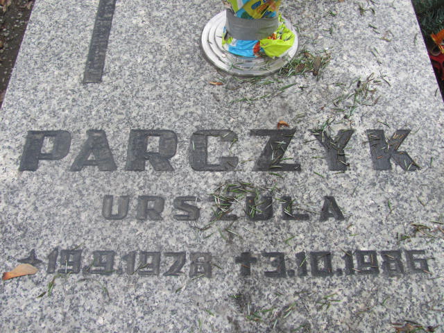 Urszula Parczyk 1928 Mikołów - Grobonet - Wyszukiwarka osób pochowanych